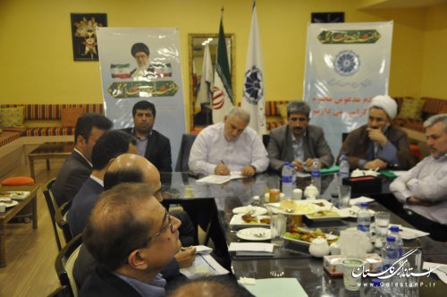 تعامل بانک ها و فعالان بخش خصوصی گره گشای اقتصاد استان است