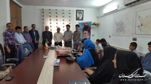 تجلیل از مدال آوران المپیاد کشتی و جوان برتر استان در فاضل آباد