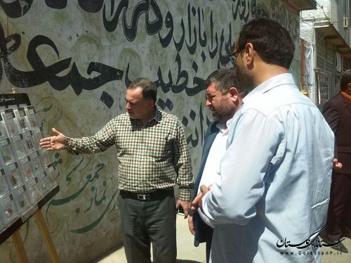 بازدید فرماندار آزادشهر از نمایشگاه عکس پیشگیری مواد مخدر
