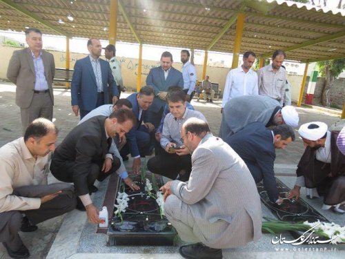 مراسم غباروبی و عطرافشانی گلزار شهداء شهر بندرترکمن