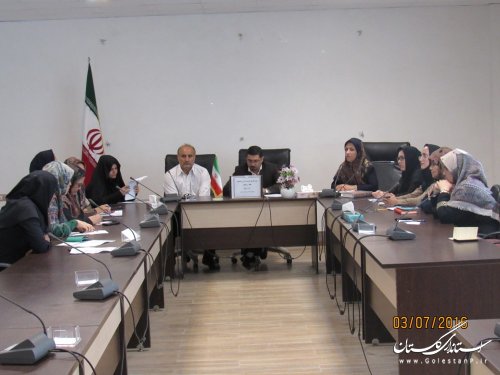 ادب و احترام یکی از فلسفه های عفاف و حجاب است
