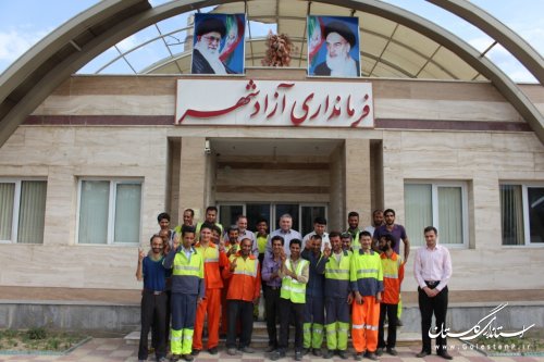 دیدار صمیمی معاون فرماندار شهرستان آزادشهر با کارگران شهرداری