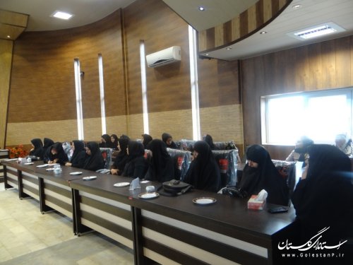 برگزاری کارگاه آموزشی عفاف و حجاب و تحکیم خانواده در فاضل آباد