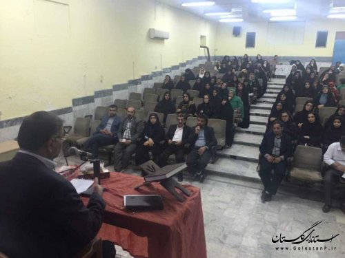 همایش نقش آموزش کارآفرینی در توانمندسازی بانوان در بندرگز برگزار شد