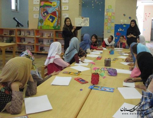 کارگاه چرم دوزی ویژه مادران اعضای کانون برگزار شد