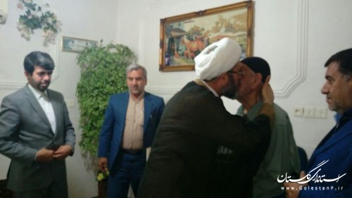 دیدار مسئولین شهرستان کلاله با خانواده معظم شهدا