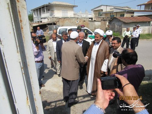 رئیس سازمان حج وزیارت با خانواده شهید منا یوسف آخوند طلابی دیدار کرد