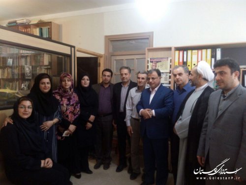 بازدید رئیس شورای اطلاع رسانی استان از دفتر روزنامه گلشن مهر 