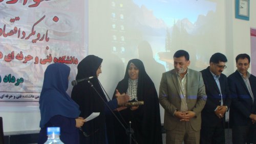 حضور مدیرکل بانوان گلستان درجشنواره غذا دانشکده فنی و حرفه ای دختران مائده گرگان