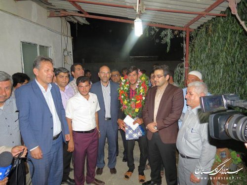 مراسم استقبال و بدرقه از عادل مجللی قایقران المپیکی با حضور فیروزی فرماندار برگزار شد