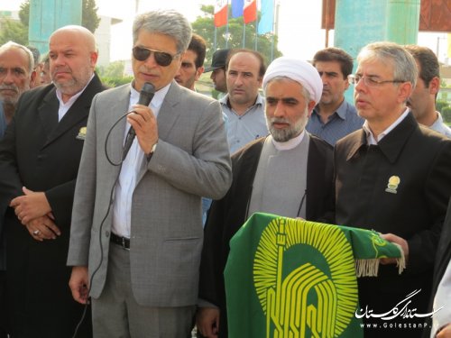 مراسم استقبال از کاروان خادمین حرم رضوی در شهرستان آق قلا برگزار شد