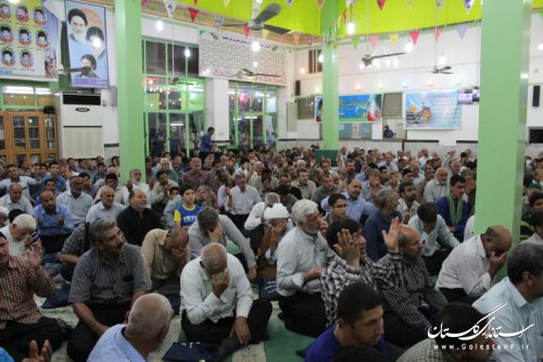 با حضور خدام امام رضا(ع) در شهرستان آزادشهر،فضای معنوی حرم در شهر پیچید