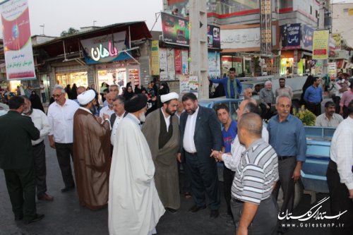 با حضور خدام امام رضا(ع) در شهرستان آزادشهر،فضای معنوی حرم در شهر پیچید