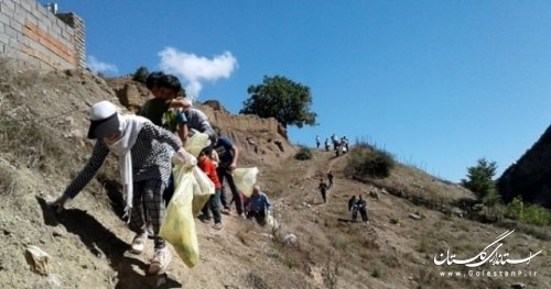 پاکسازی محیط زیست منطقه کوهستانی سیاه مرزکوه باحضورفرماندارعلی آباد کتول