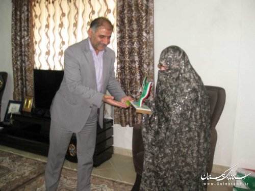 دیدار مسوولان بندرگز با خانواده شهیدان دماوندی کمالی