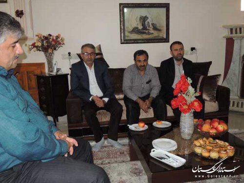 در هفته دولت از جانبازان شاغل در ادارات شهر مینودشت تجلیل شد