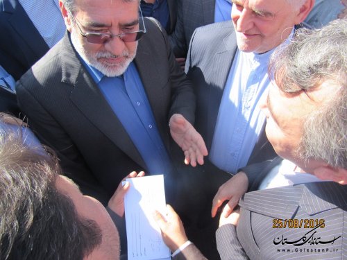 مراسم کلنگ زنی ساخت المان شهدای گمنام گمیشان با حضور وزیر کشور برگزار شد