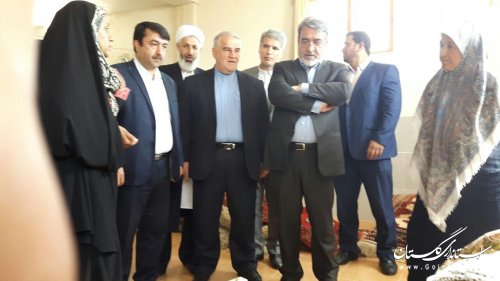 وزیر کشور از پل تاریخی آق قلا و شرکت تعاونی تولیدی فرش و صنایع دستی بازدید کرد