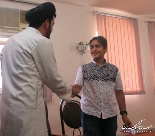 دیدار اعضای کودک و نوجوان کانون پرورش فکری بندرگز با امام جمعه