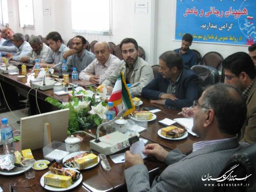نشست تولیدکنندگان بخش کشاورزی و صنعت بندرگز با فرماندار