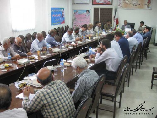 نشست تولیدکنندگان بخش کشاورزی و صنعت بندرگز با فرماندار
