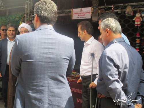 بازدید معاون فرماندار از جشنواره فرش ترکمن و صنایع دستی