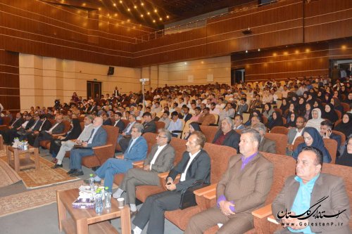 برای توسعه اقتصادی روستاها آموزش، کاهش بوروکراسی و حرکت مبتنی بر برنامه مدنظر باشد