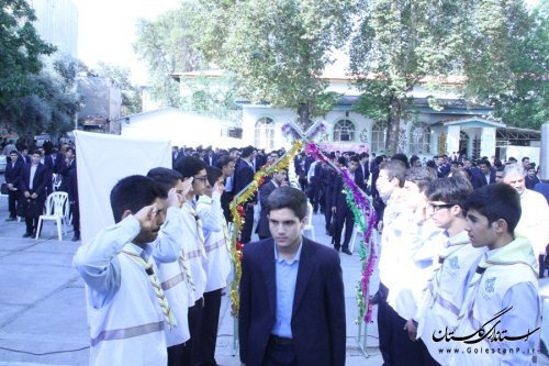 زنگ متمرکز بازگشایی مدارس در دبیرستان شاهد پسران گرگان نواخته شد