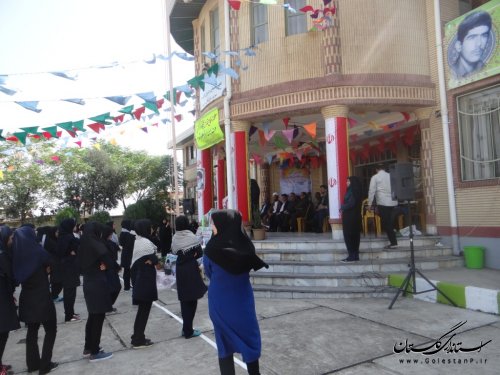 ویژه برنامه های نواختن زنگ مهر و ایثار در مدارس فاضل اباد