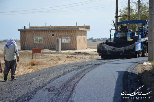 11 پروژه آسفالت روستاهای شهرستان گنبدکاووس در قالب نهضت آسفالت اجرایی شد