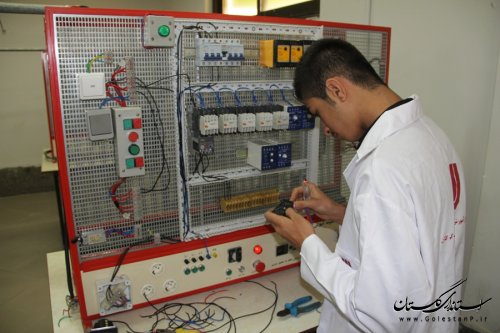 مراکز فنی و حرفه ای بهترین مکان برای آموزش جوانان جهت فراگیری مهارت می باشند