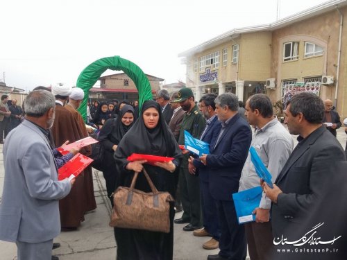 اولین کاروان راهیان نور بندرگز عازم مناطق عملیاتی غرب کشور شد