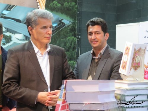 بازدید فرماندار شهرستان آق قلا از نمایشگاه کتاب گلستان