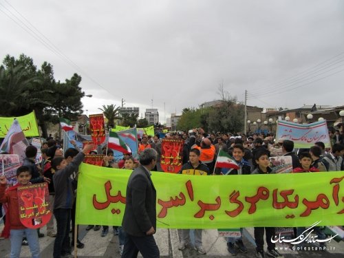 مراسم باشکوه راهپیمایی 13 آبان در شهرستان ترکمن برگزار شد