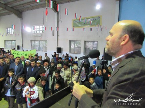 مراسم باشکوه راهپیمایی 13 آبان در شهرستان ترکمن برگزار شد