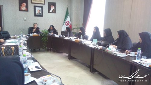بانوان باید احساس کنند که نماینده و پایگاهی برای مطالبات خود دارند