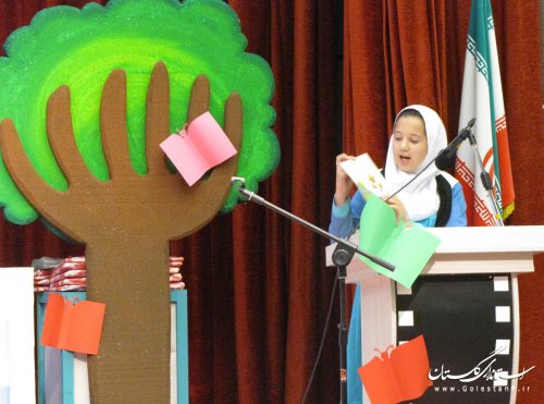 كتاب خوانان برتر و برگزيدگان جشنواره كتاب همراه تجليل شدند