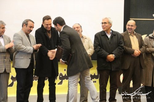 تاکید استاندار گلستان بر لزوم بهره مندی از هنر برای بیان ایثارگری های دفاع مقدس