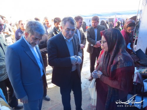 بازدید و قدردانی فرماندار شهرستان آق قلا از برگزار کنندگان نمایشگاه اقتصاد مقاومتی