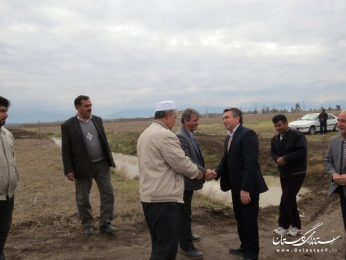 بازدید فرماندار شهرستان آق قلا از آغاز عملیات لوله گذاری و حفر چاه آب شرب روستای گری دوجی بخش مرکزی