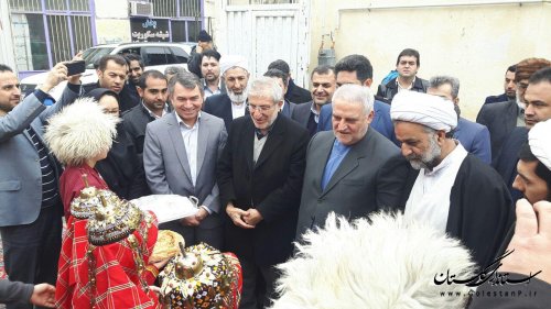مراسم اهدا 3000 سند مالکیت بنیاد علوی به محرومان شهرستان آق قلا 