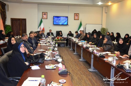 تمامی مصوبات کارگروه بانوان و خانواده را پیگیری و اجرا می کنیم