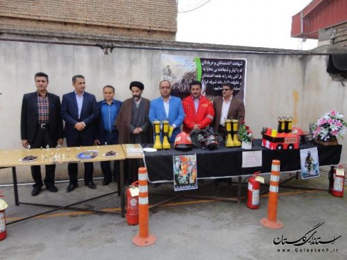 بازدید فرماندار از مرکزآتش نشانی شهرعلی آبادکتول