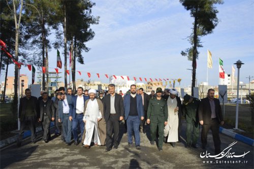 تجدید میثاق مسئولان گنبد با شهدا همزمان با آغاز دهه فجر