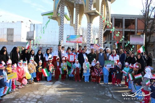 غبار روبی مزار شهدای شهرستان آزادشهر به مناسبت دهه فجر