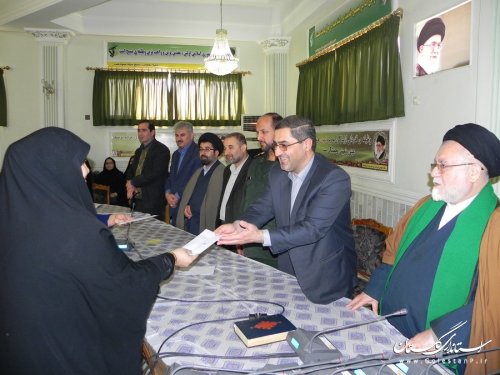 برگزاری نمایشگاه شیرینی خانگی در سالن اجتماعات فرمانداری مینودشت