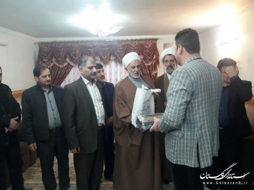 فرماندار بندرگز با خانواده های شهیدای انقلاب و فاجعه منا دیدار کرد