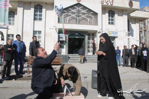 استقبال نمادین از ورود حضرت امام خمینی (ره) به میهن با پرواز 12 کبوتر