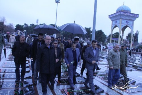 مراسم عطرافشانی و غبار روبی مزار شهدای شهر گرگان برگزار شد