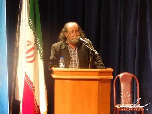 گزارش تصویری از مراسم شبی با شاعران گلستان در فاضل آباد